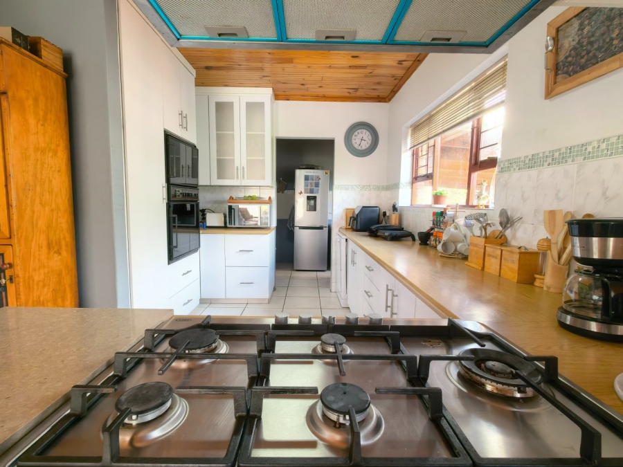 4 Bedroom Property for Sale in Heather Park Western Cape